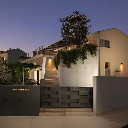 Casa Arbor Blanco With A View And Heated Infinity Pool * Fažana