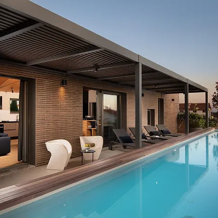 Casa Arbor Blanco With A View And Heated Infinity Pool